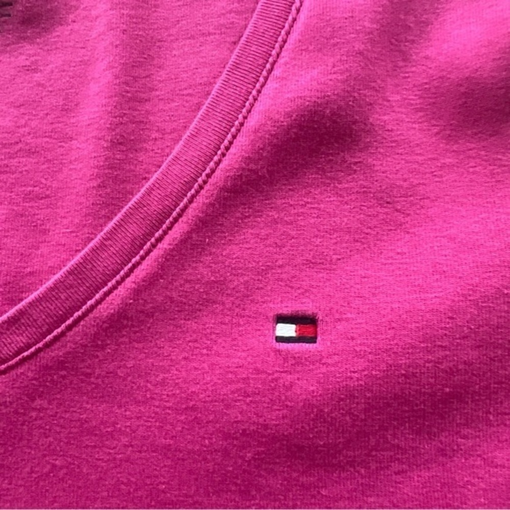 EUC Womens Pink Tommy Hilfiger V Neck T Shirt Top‎ Size Large 🔥🏌️ (R) - Picture 2 of 6
